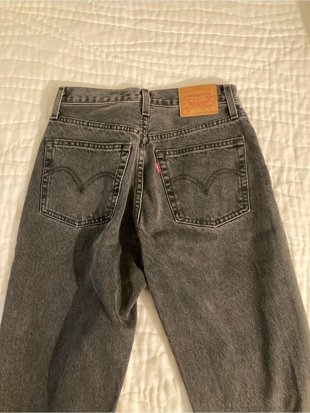 Levi’s 501 Original Jeans - Picture 4 of 8